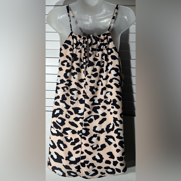 Super cute Maurices mini Dress RN# 51783 CA 56910 Womens Size 2 Leopard - Picture 11 of 11